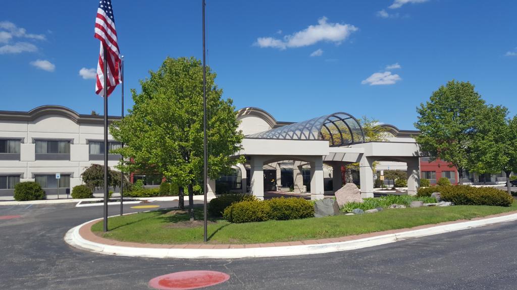 Days Inn & Suites By Wyndham Rochester Hills Mi Exteriér fotografie