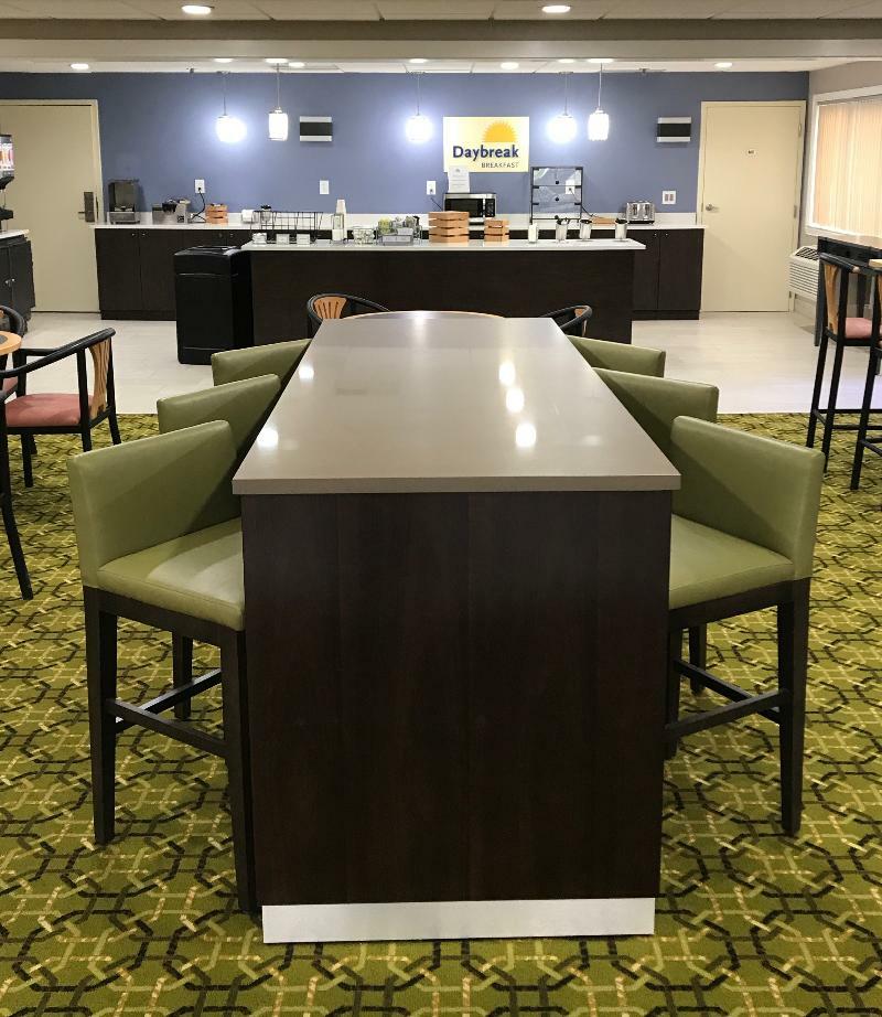 Days Inn & Suites By Wyndham Rochester Hills Mi Exteriér fotografie