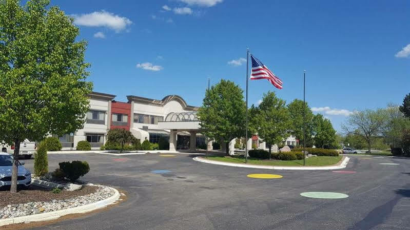 Days Inn & Suites By Wyndham Rochester Hills Mi Exteriér fotografie